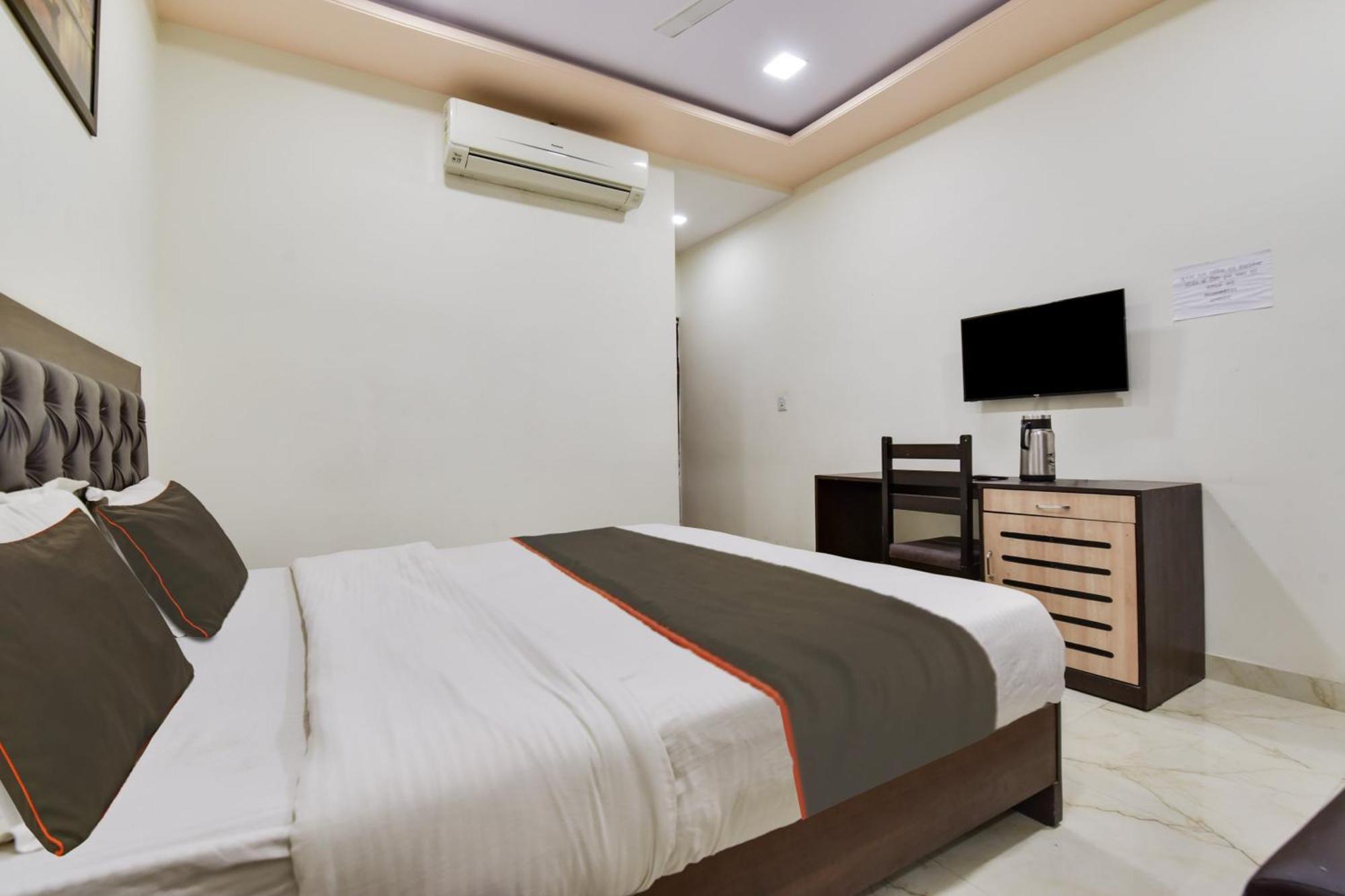 Super Hotel O Ratnam Palace 烏代浦 外观 照片