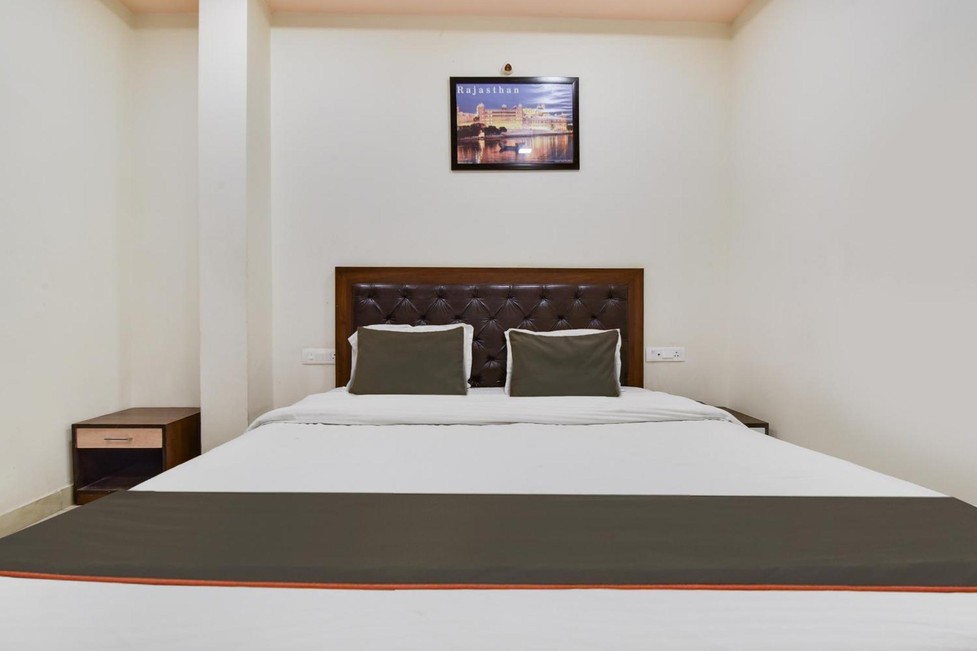 Super Hotel O Ratnam Palace 烏代浦 外观 照片